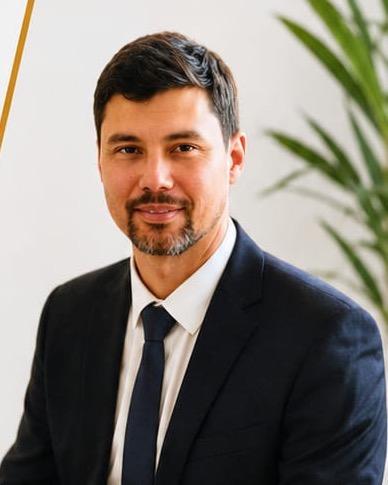 Cedric, Principal